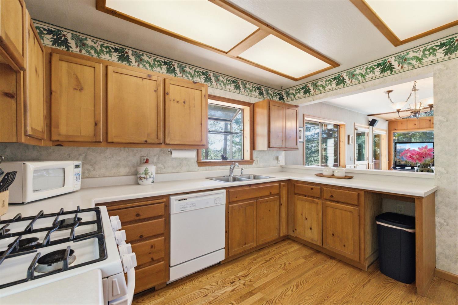 675 Skyline Drive