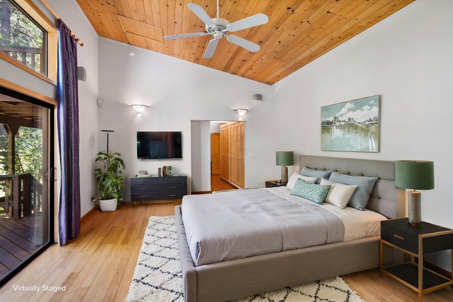 2430 Navajo Drive