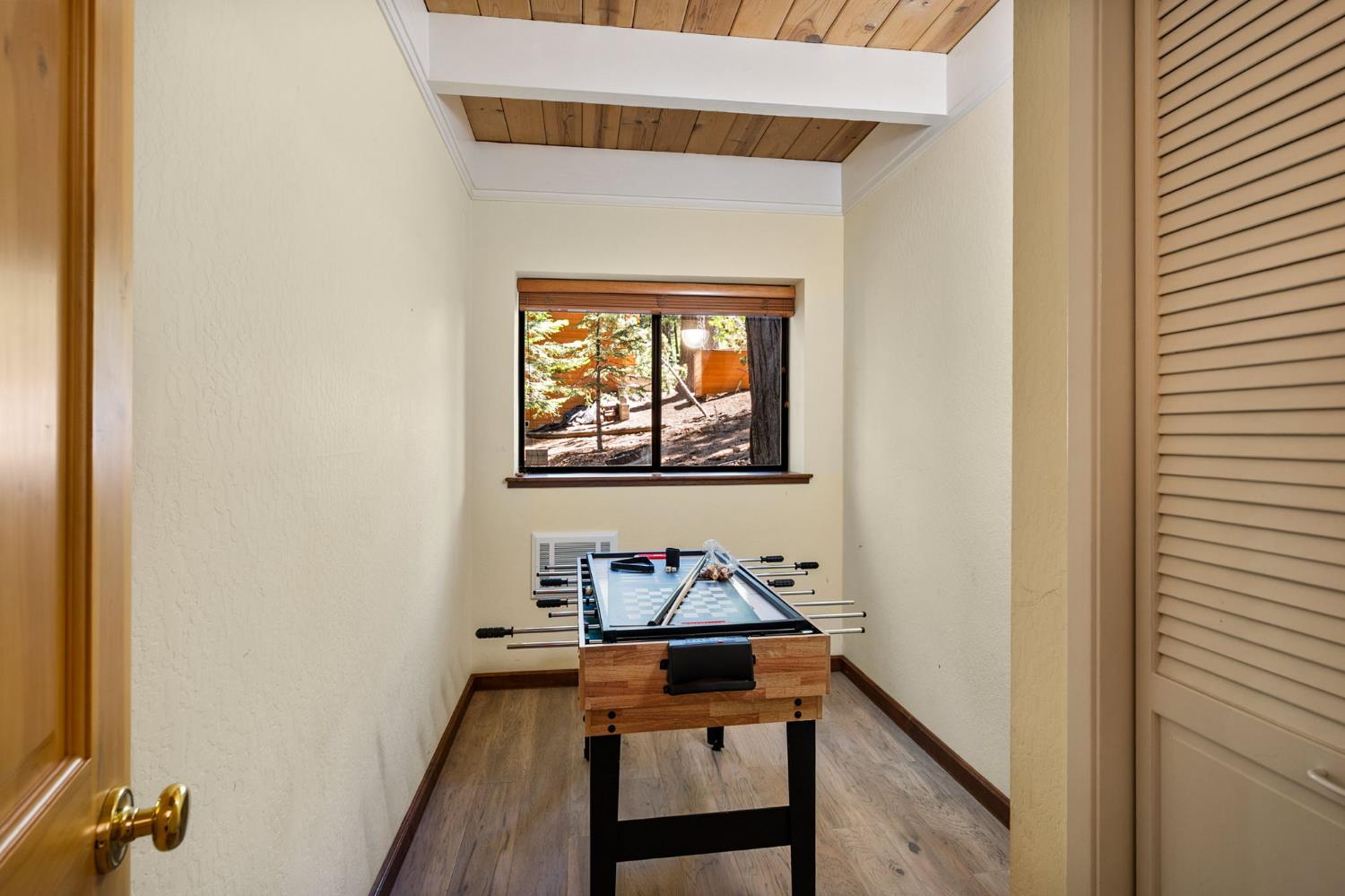 2430 Navajo Drive