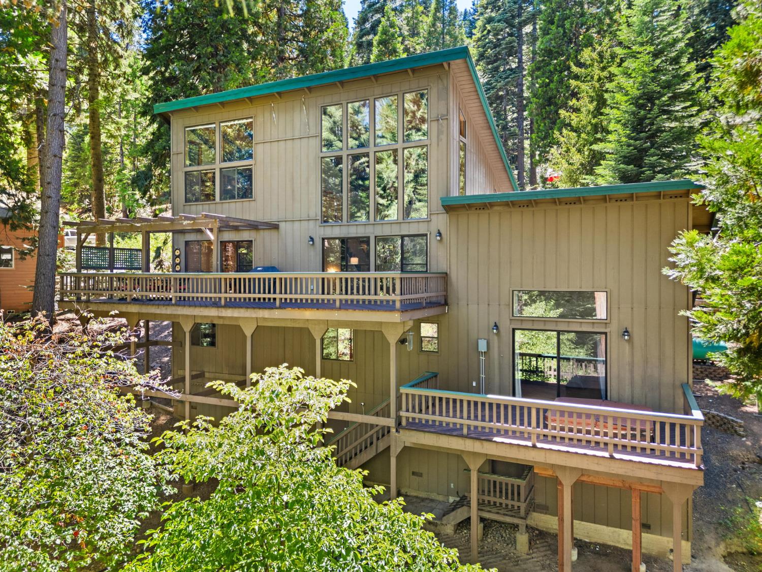 2430 Navajo Drive