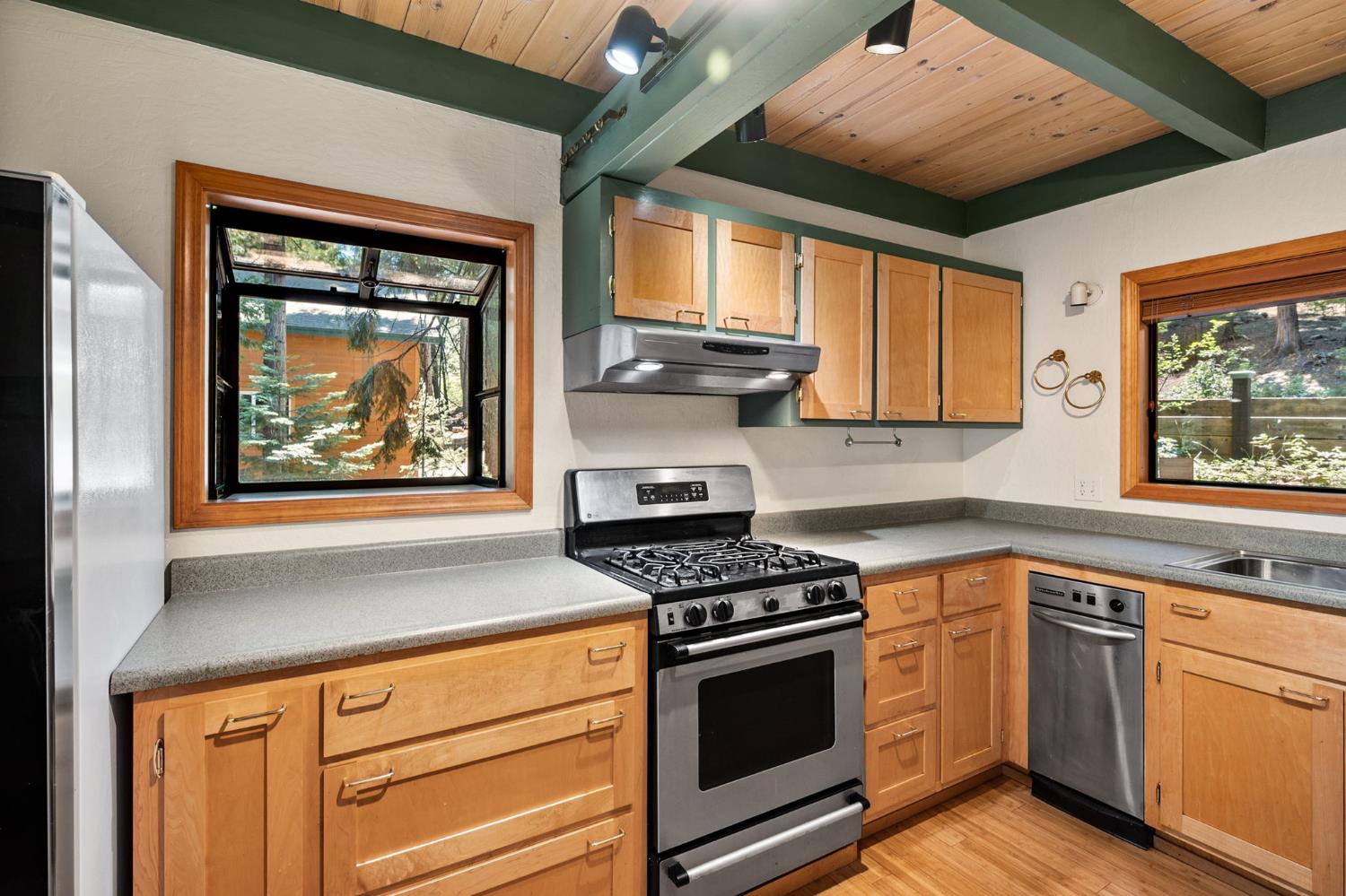 2430 Navajo Drive