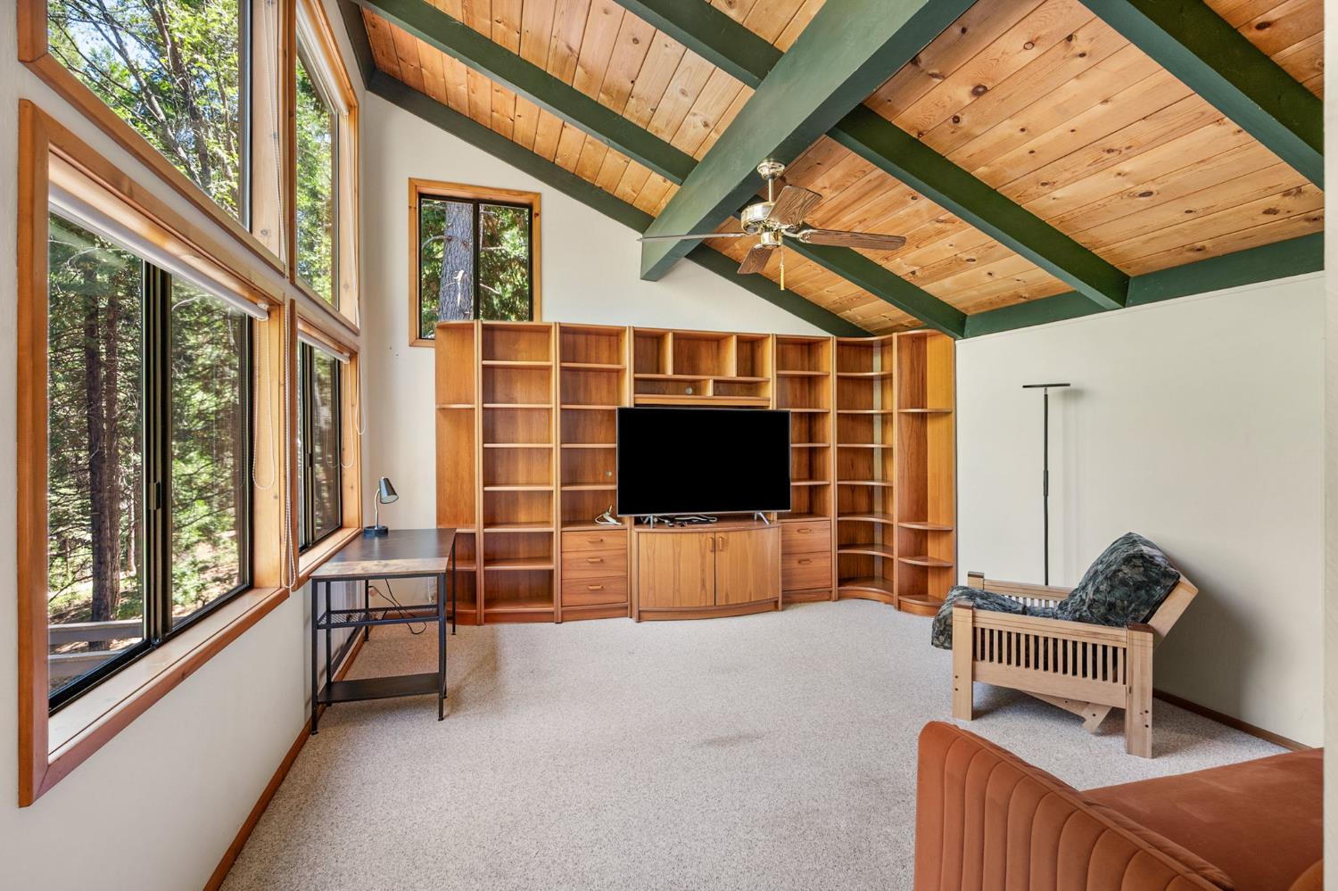 2430 Navajo Drive