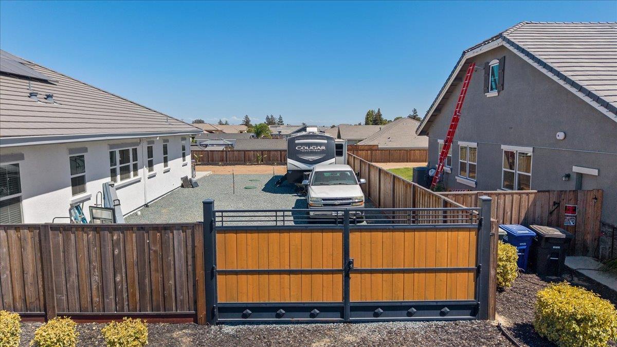 5010 Neroly Road