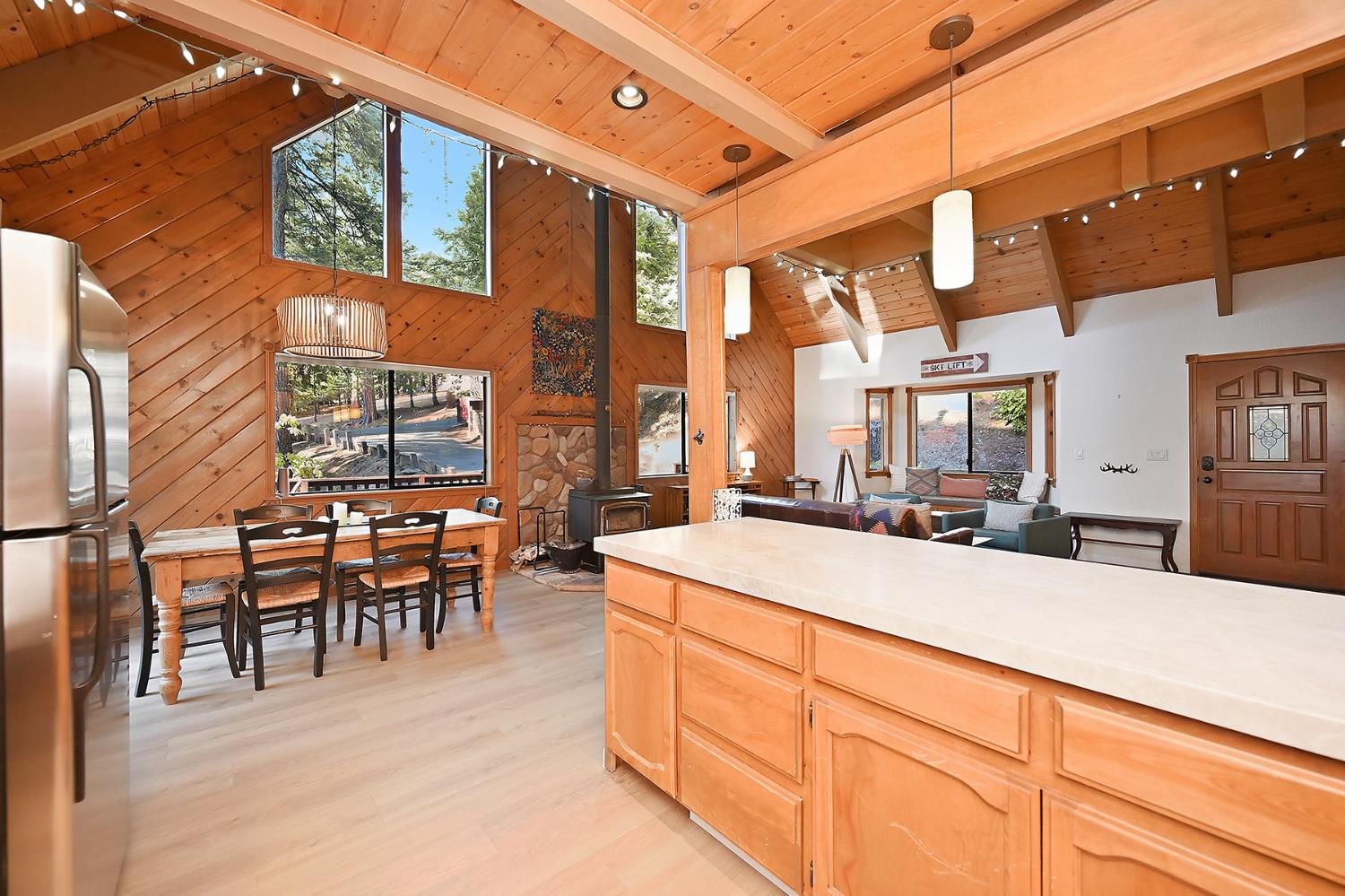 1280 Wawona Way