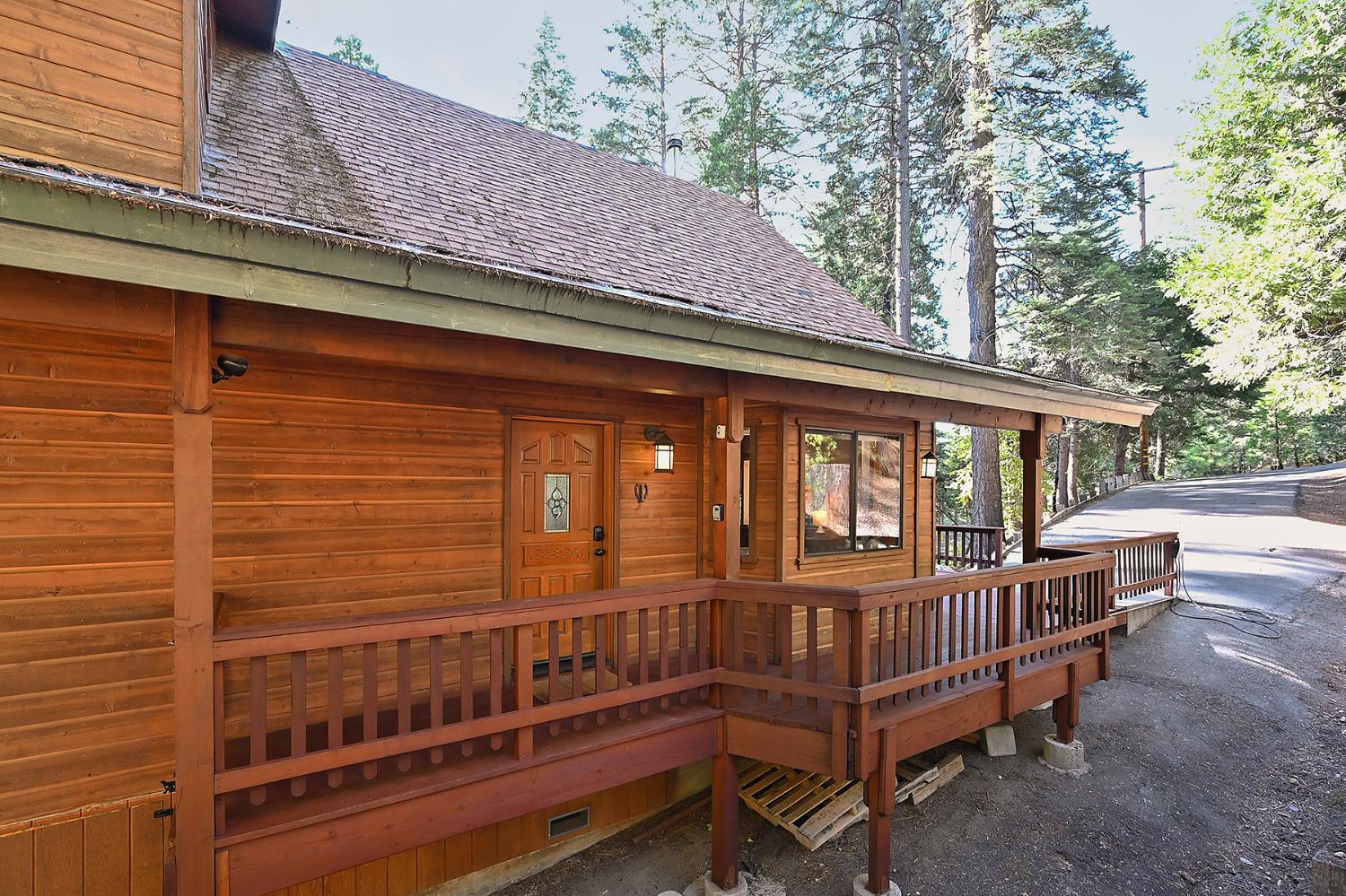 1280 Wawona Way