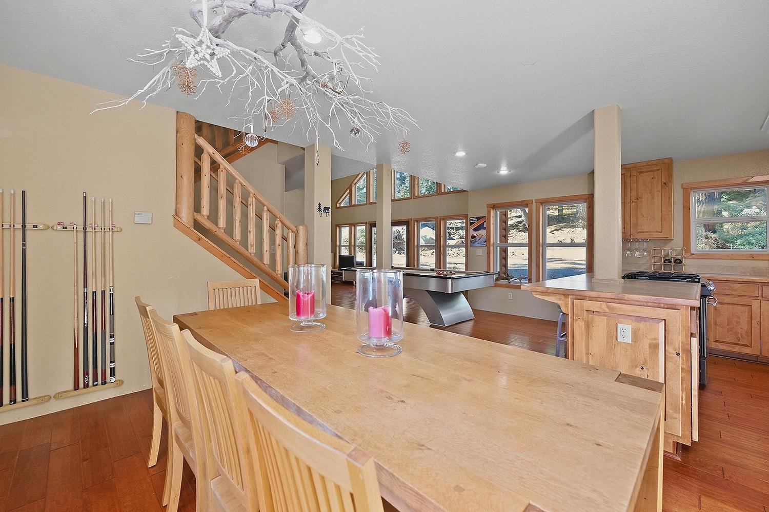 1361 Summit View Road