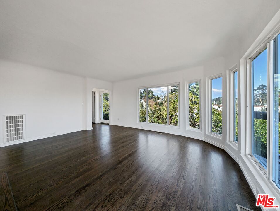 1643 Rotary Dr