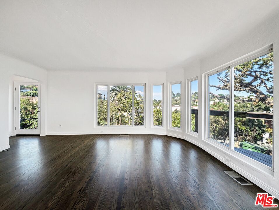 1643 Rotary Dr