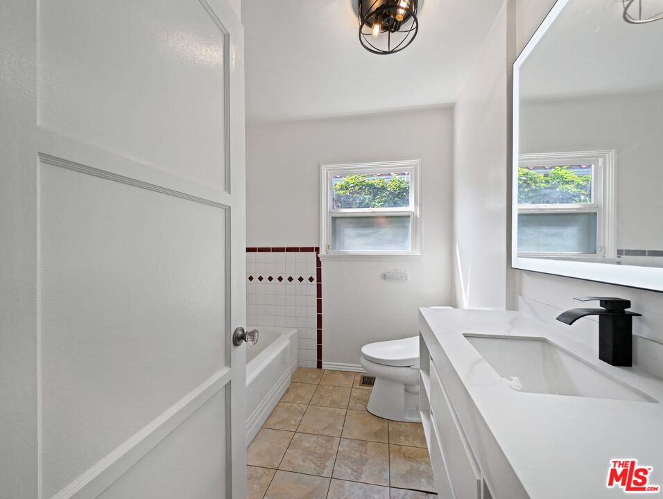 1643 Rotary Dr