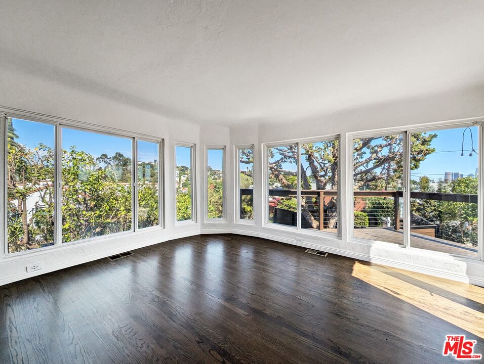 1643 Rotary Dr
