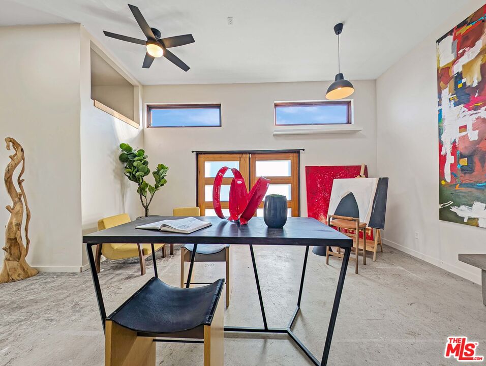 1459 N Occidental Blvd