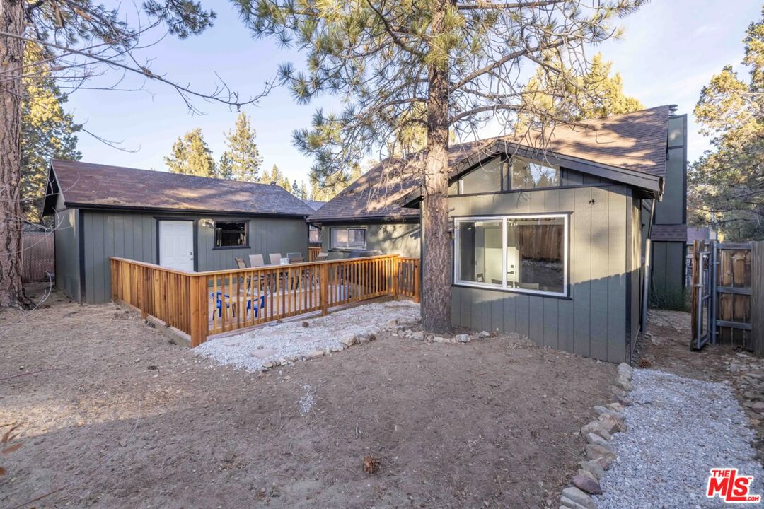 333 Downey Dr