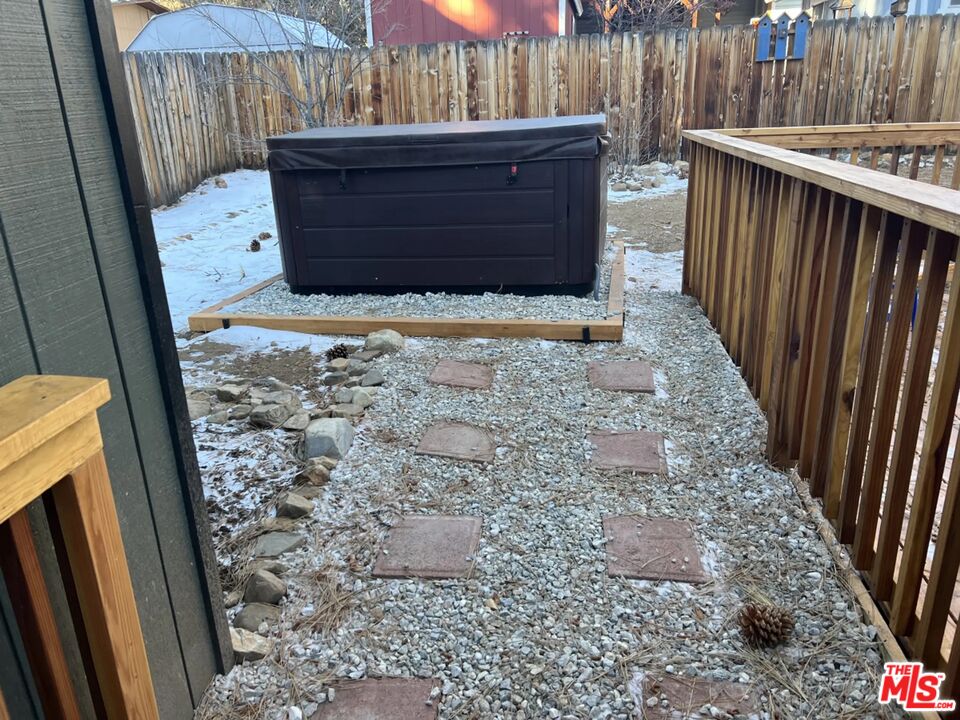 333 Downey Dr