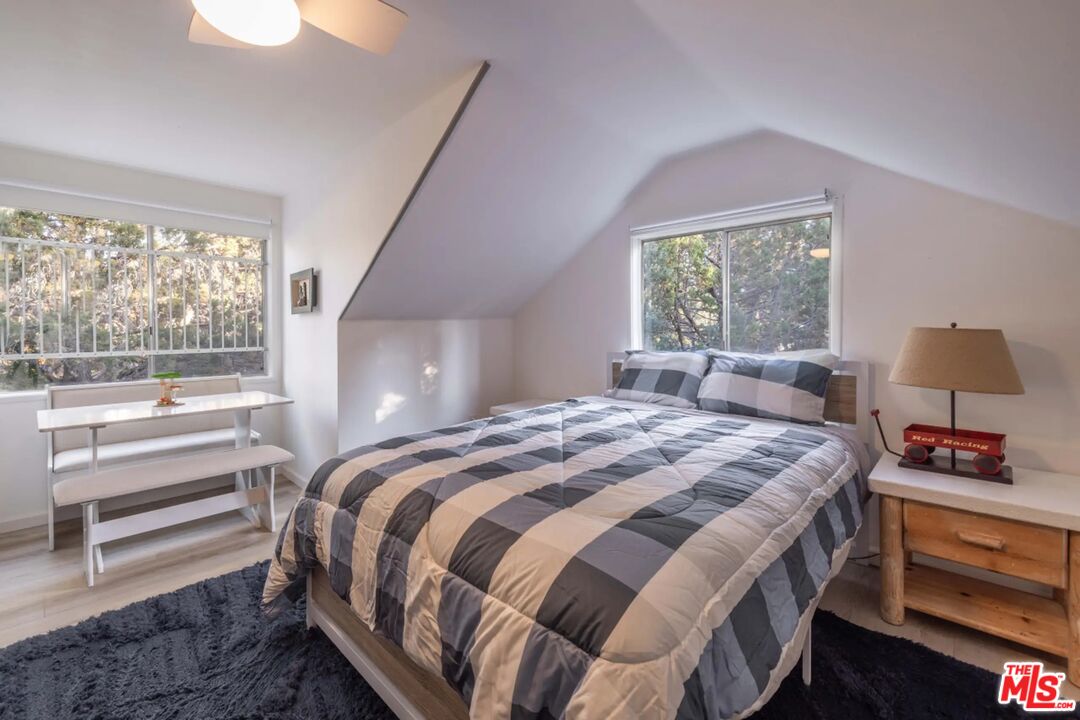 333 Downey Dr