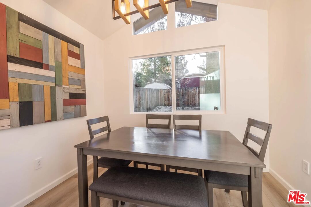 333 Downey Dr