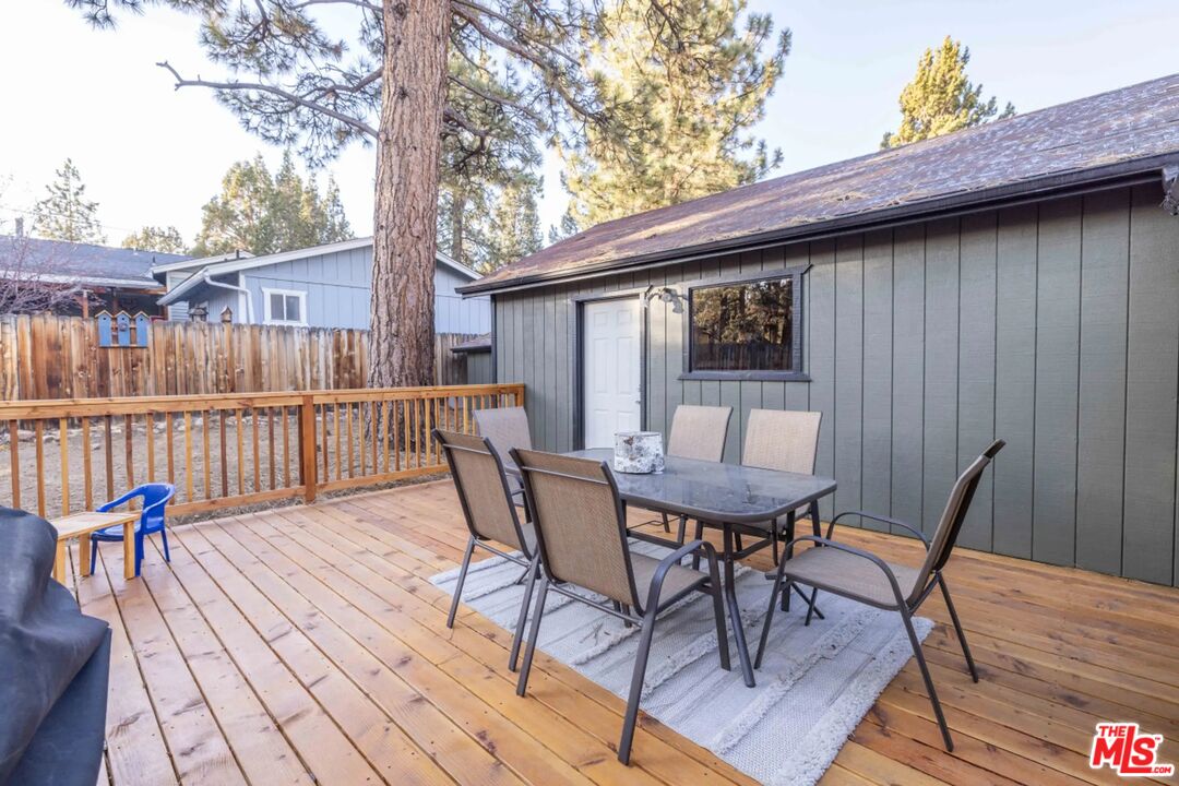 333 Downey Dr