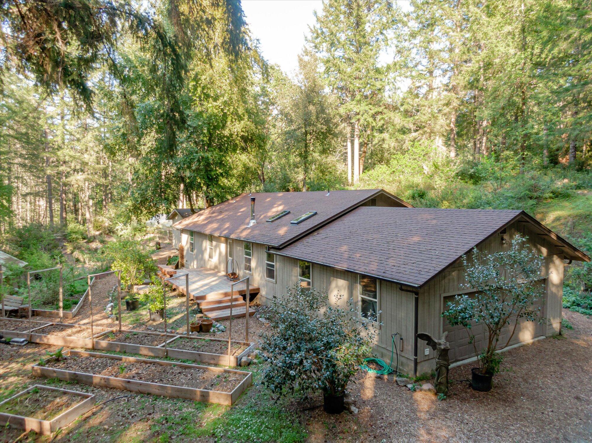 1316 Thomas Road