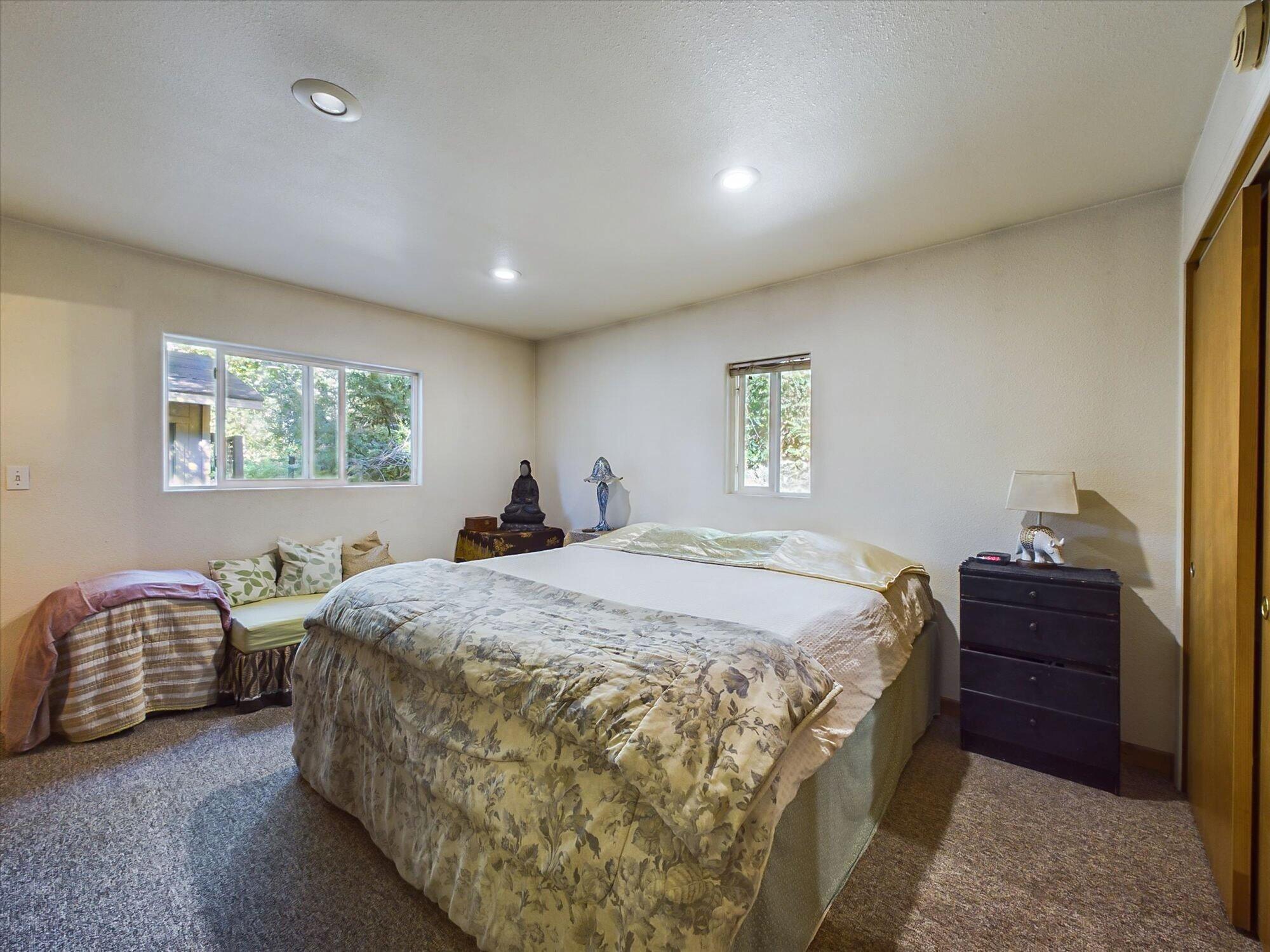 1316 Thomas Road