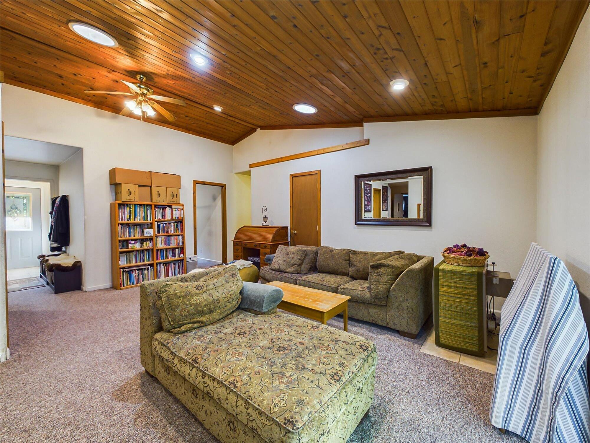 1316 Thomas Road