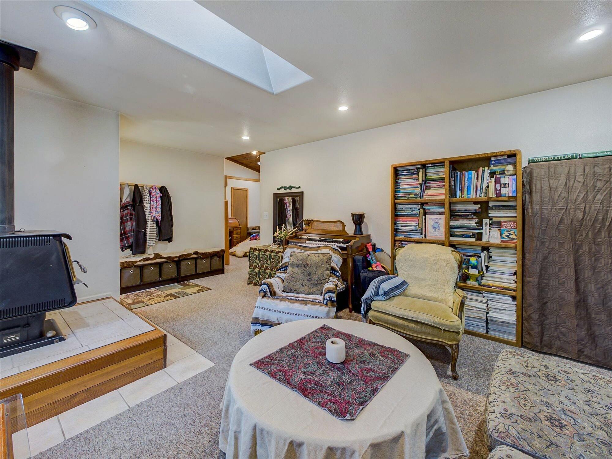 1316 Thomas Road