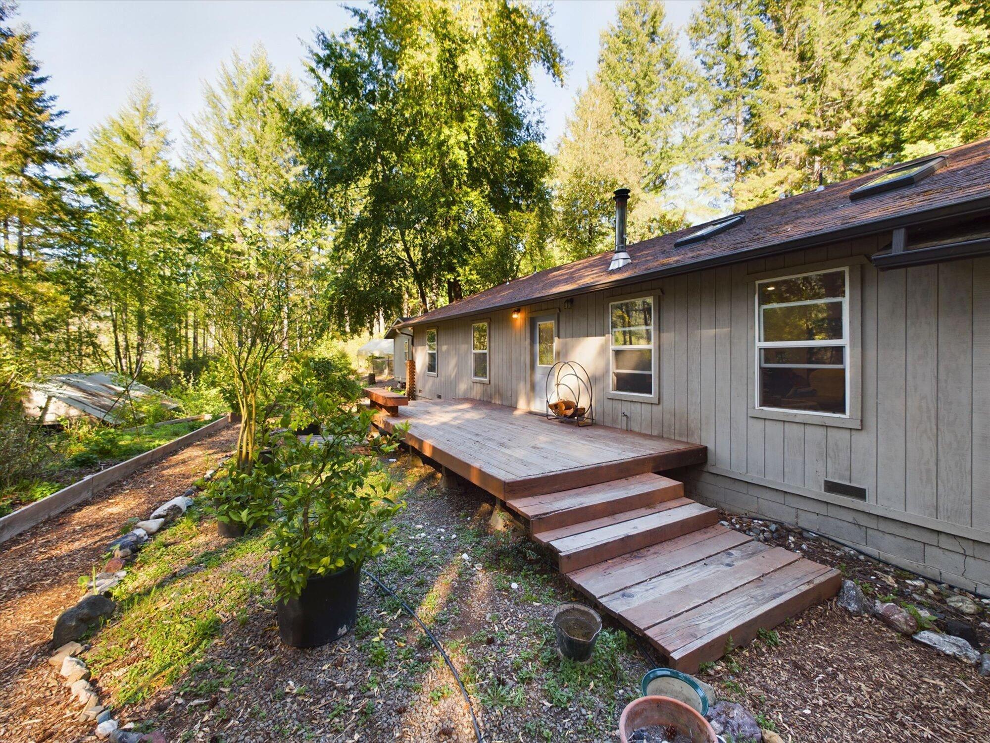 1316 Thomas Road