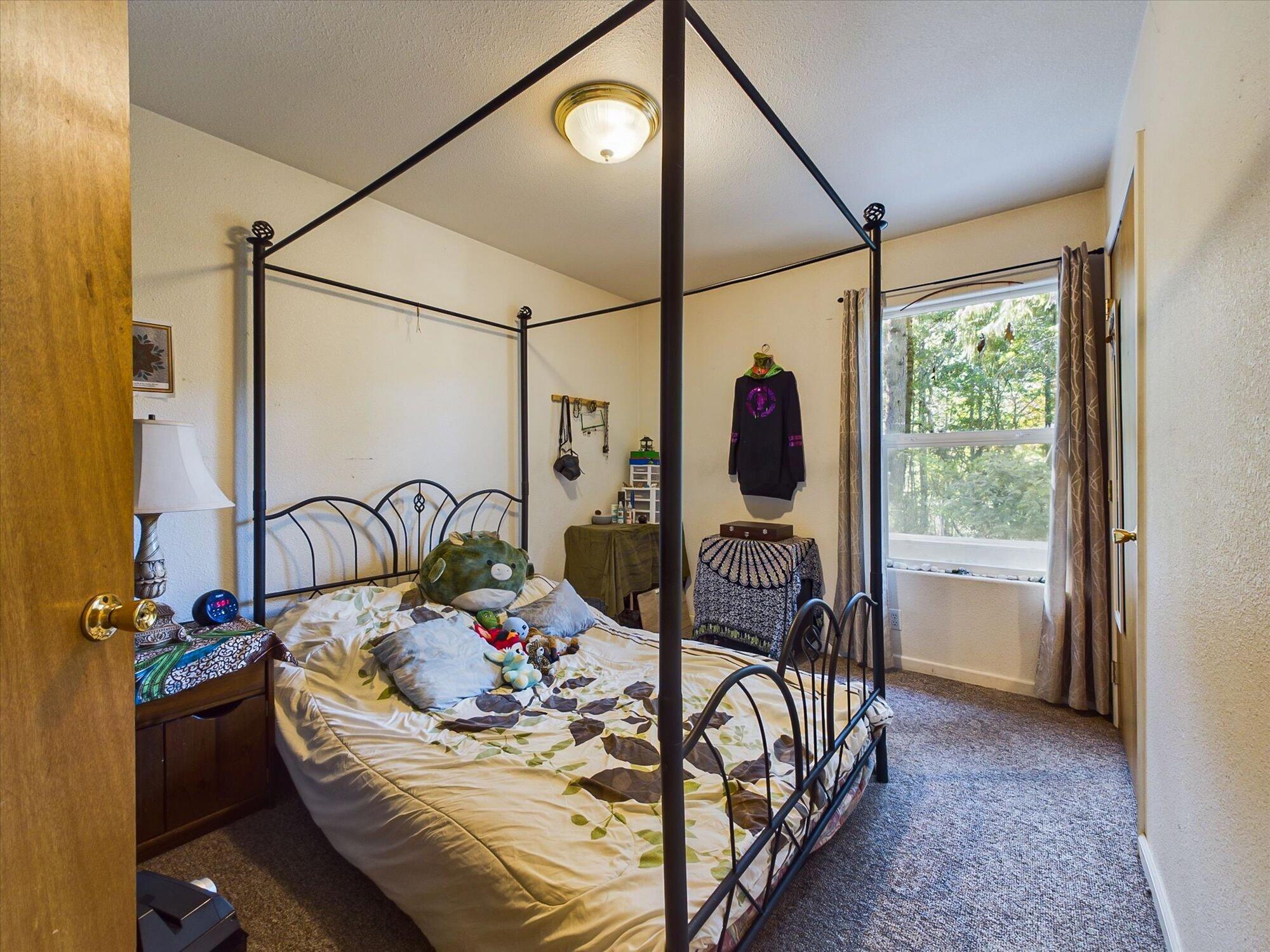 1316 Thomas Road