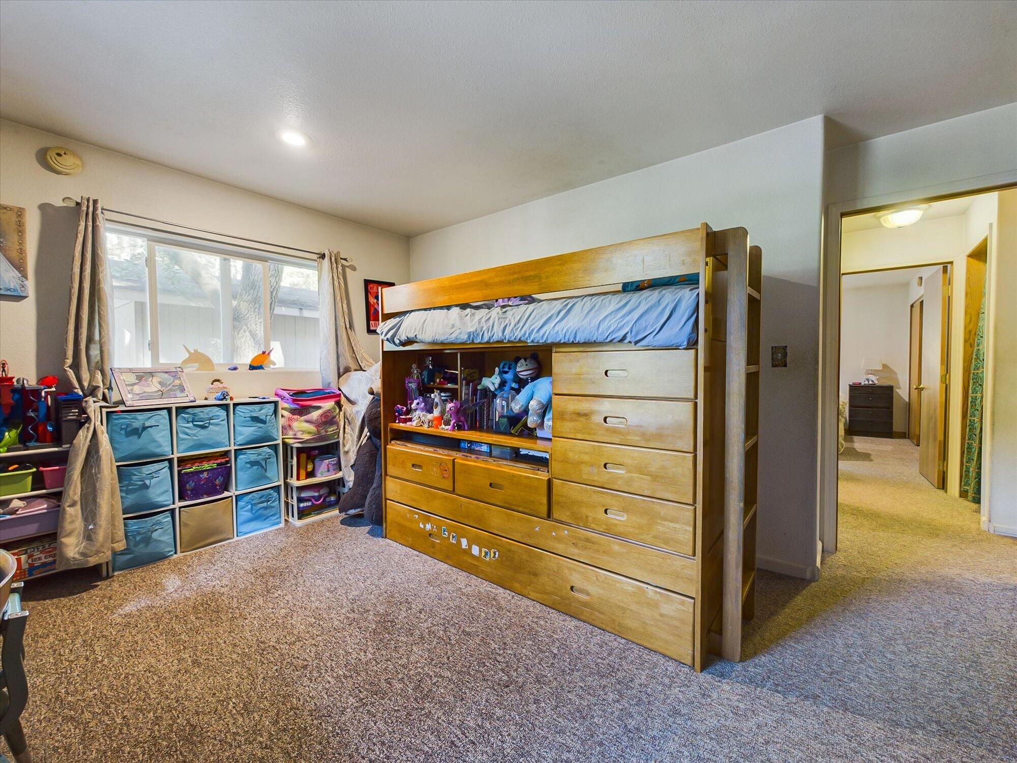 1316 Thomas Road