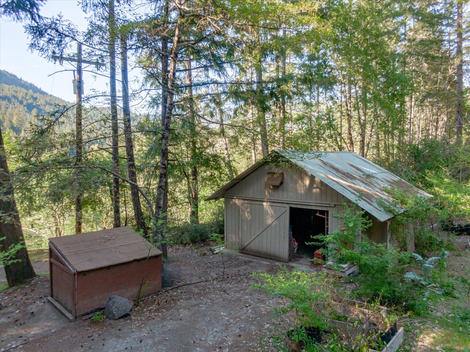 1316 Thomas Road
