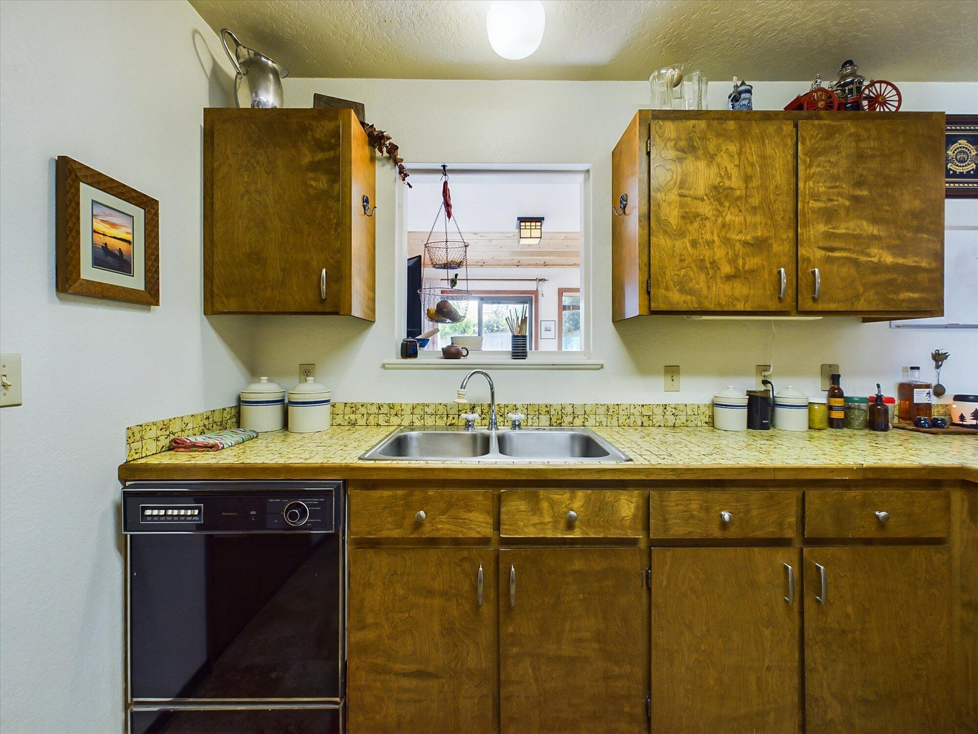 5519 Country Lane