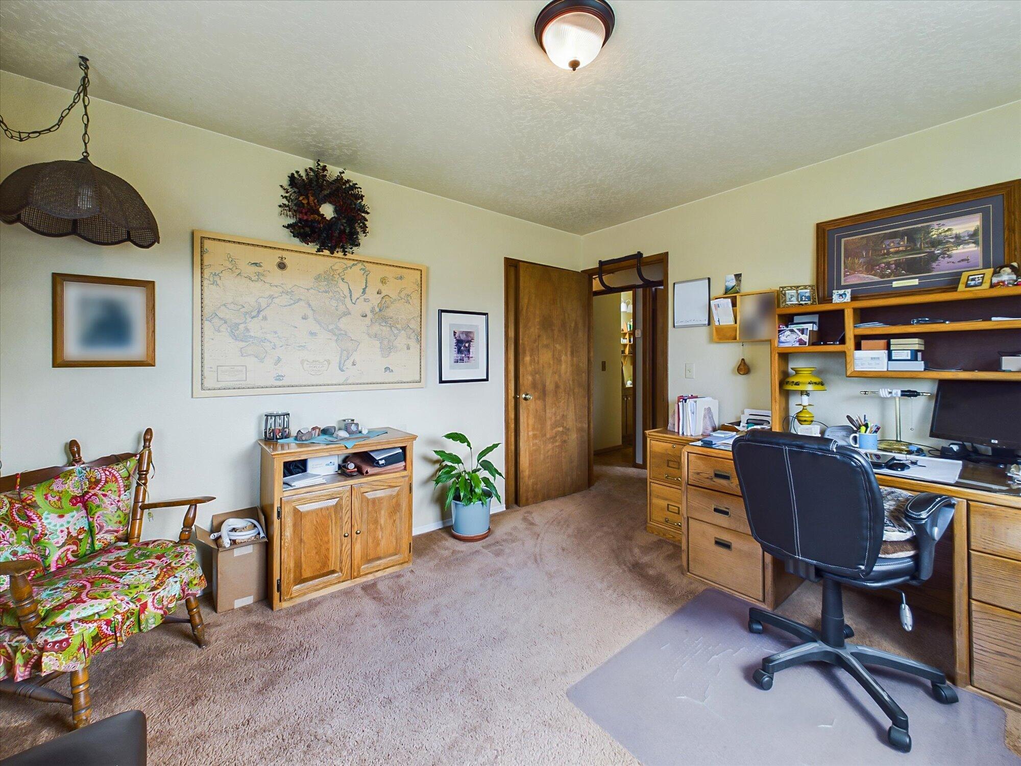 5519 Country Lane