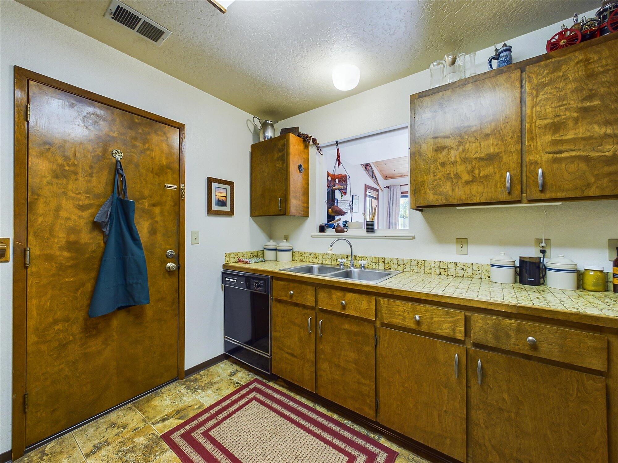 5519 Country Lane