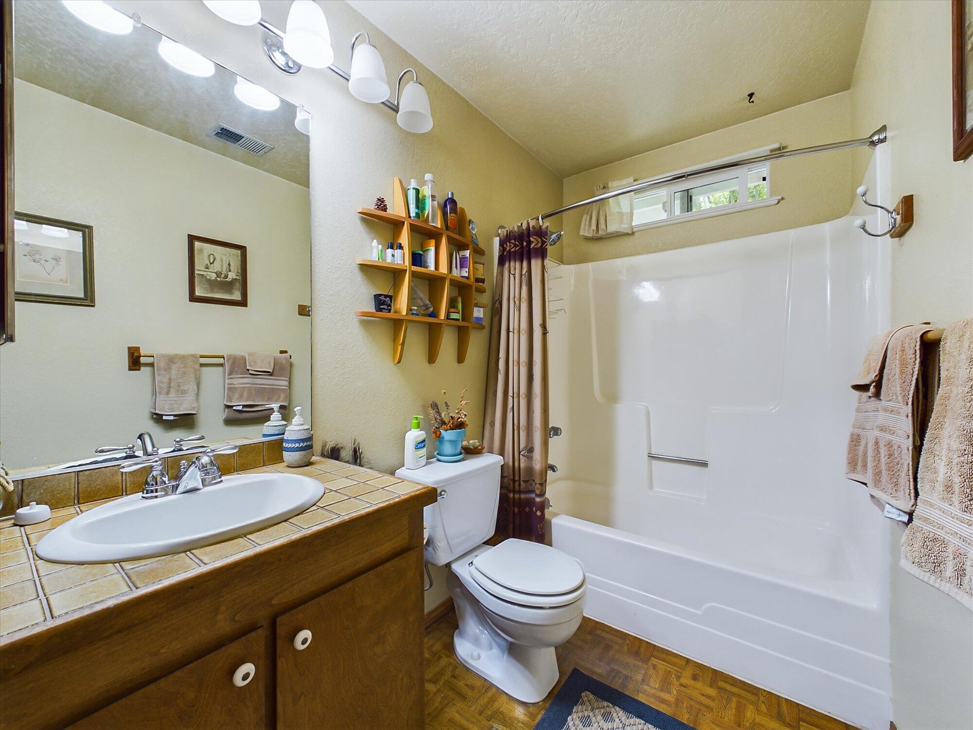 5519 Country Lane