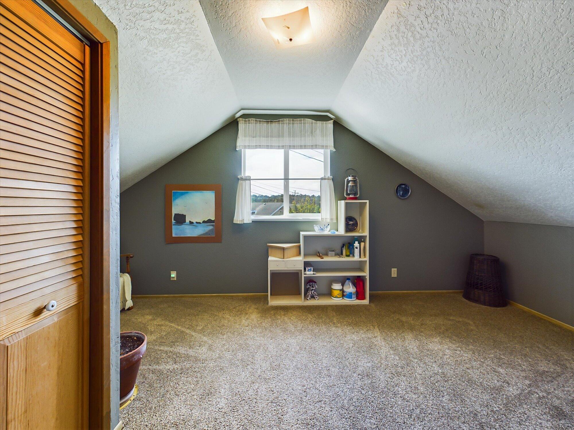 5519 Country Lane