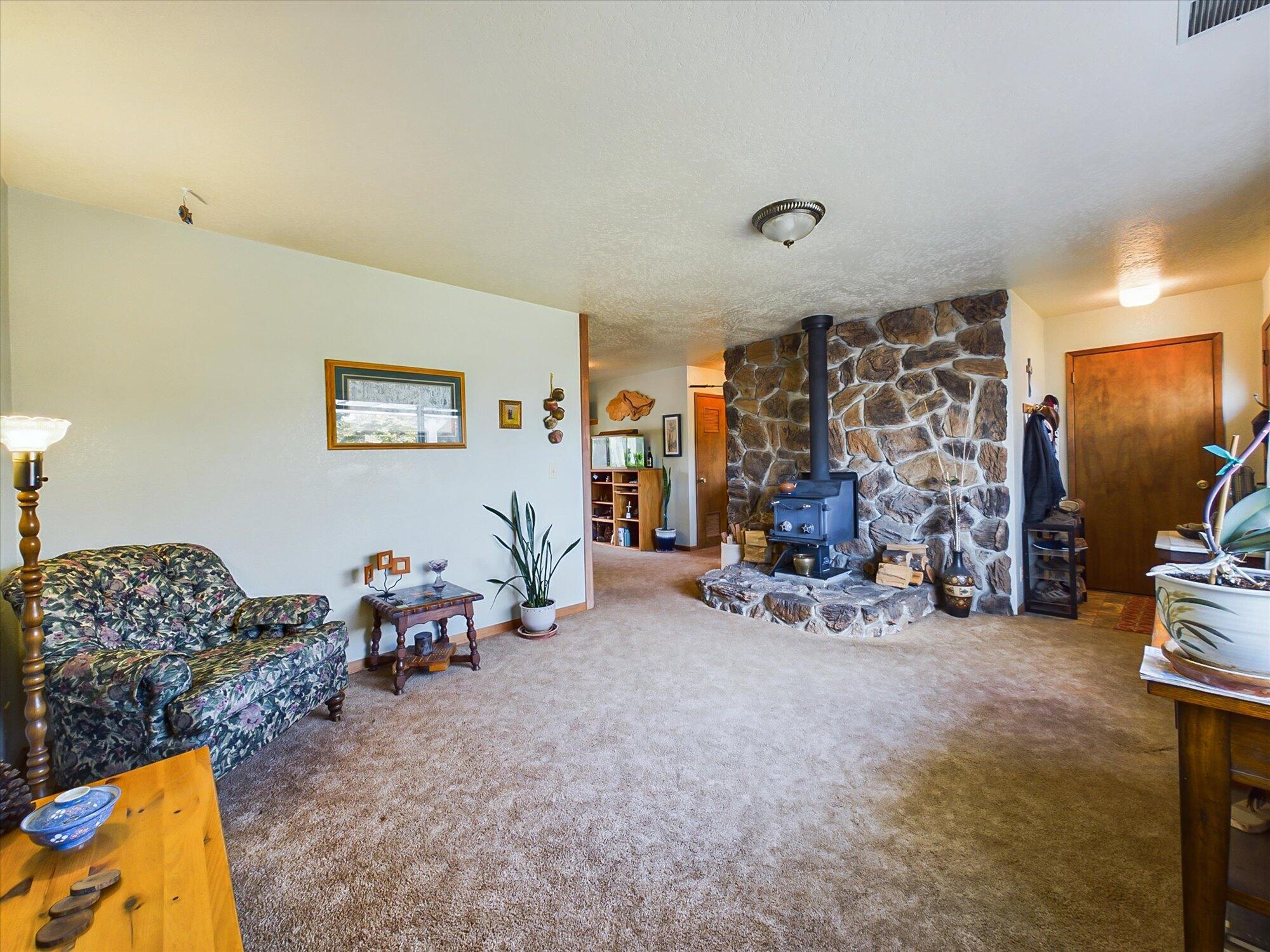 5519 Country Lane