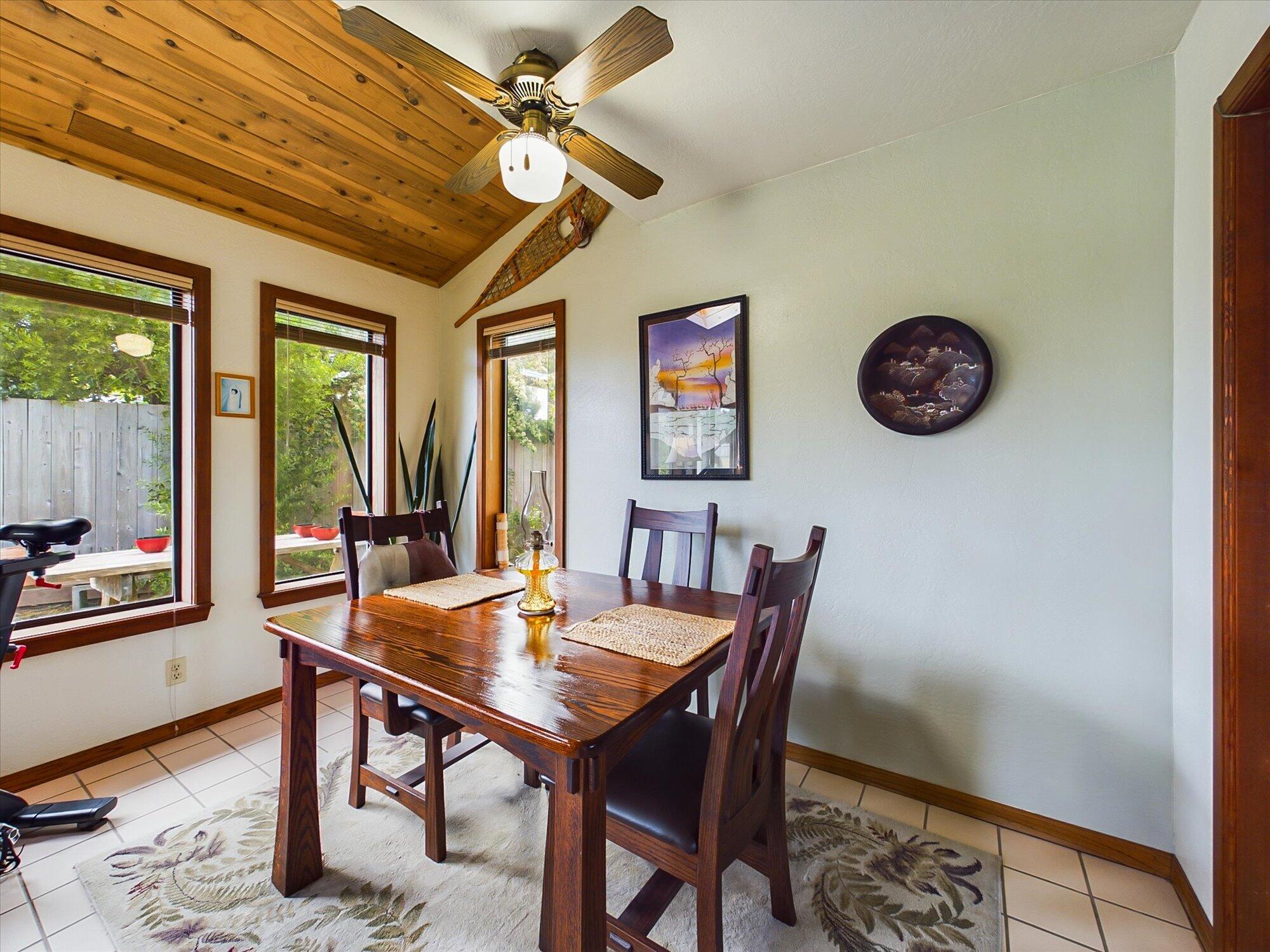 5519 Country Lane