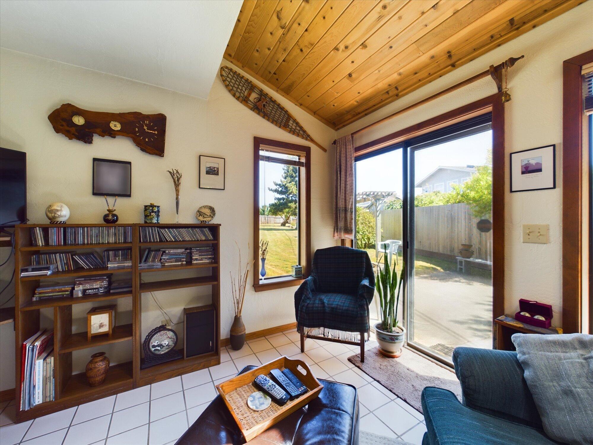 5519 Country Lane