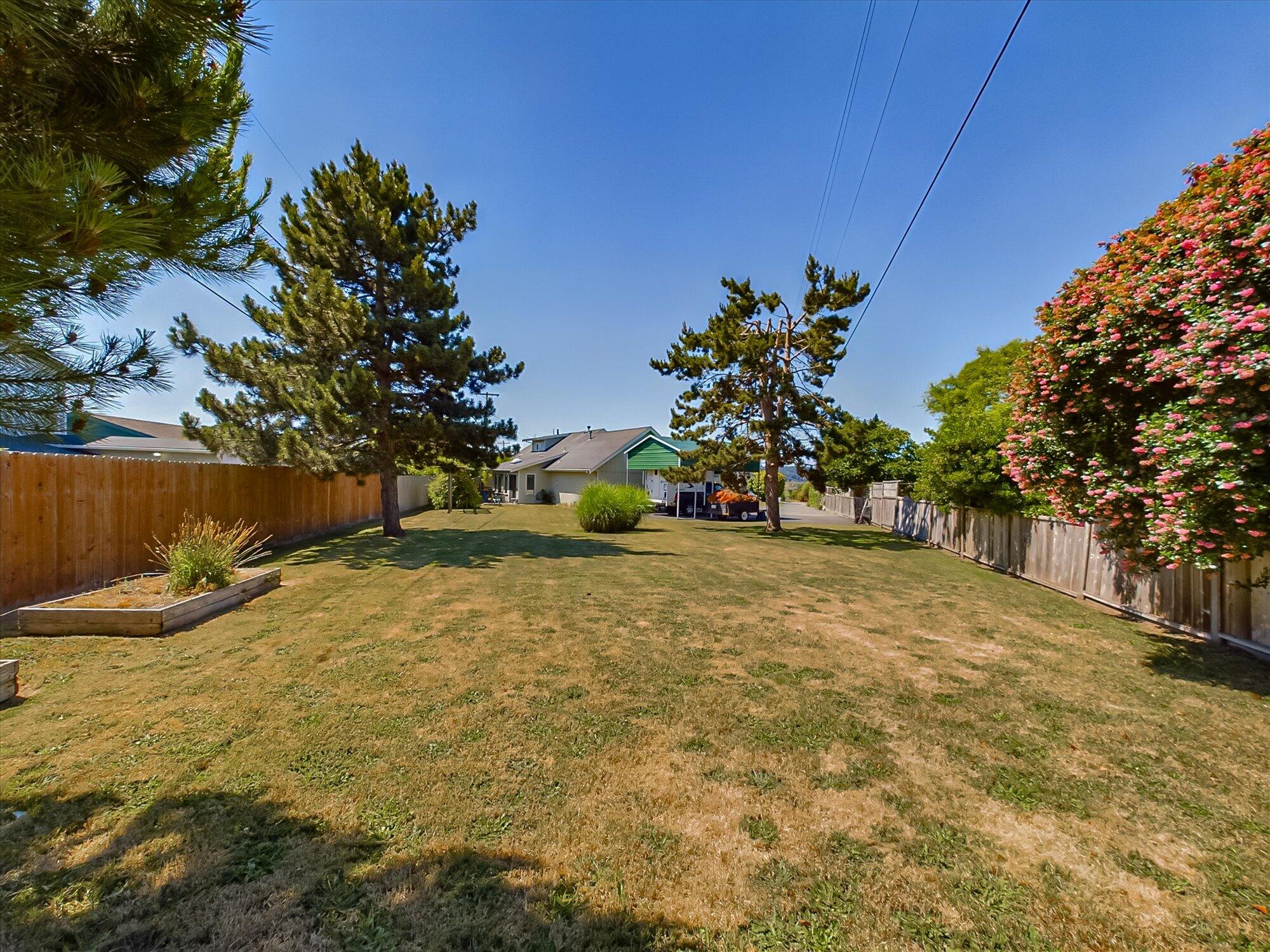 5519 Country Lane