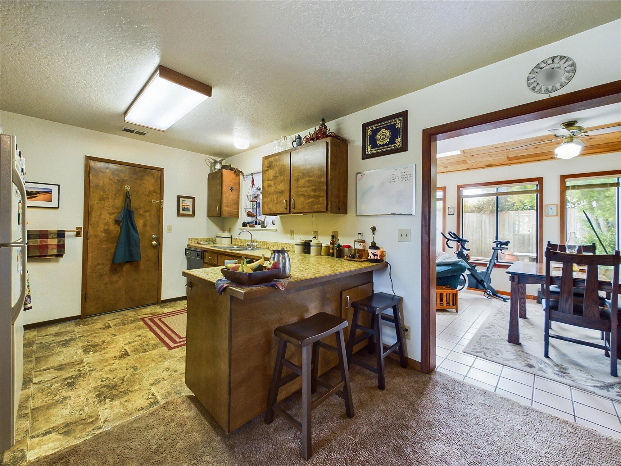 5519 Country Lane