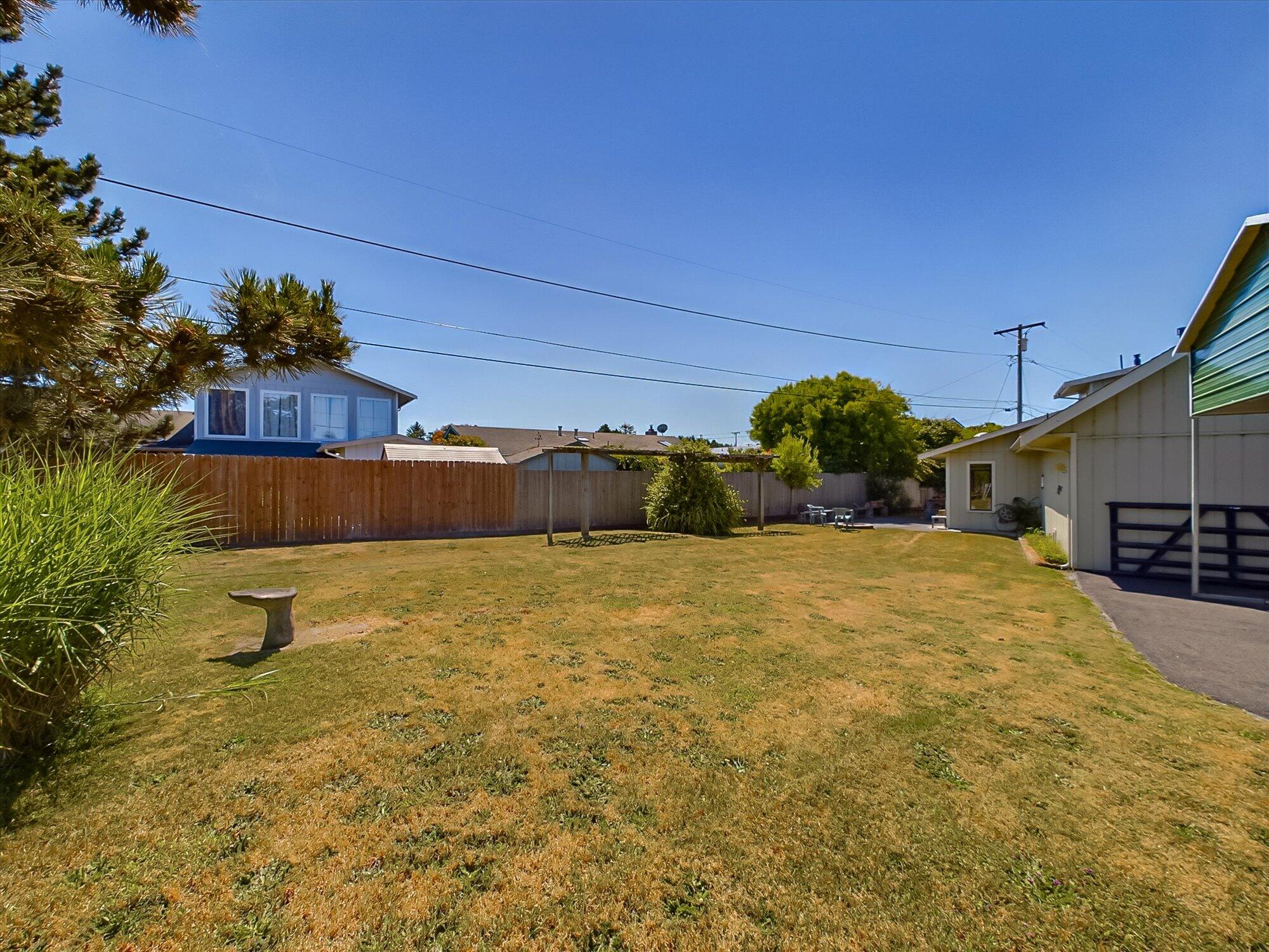 5519 Country Lane