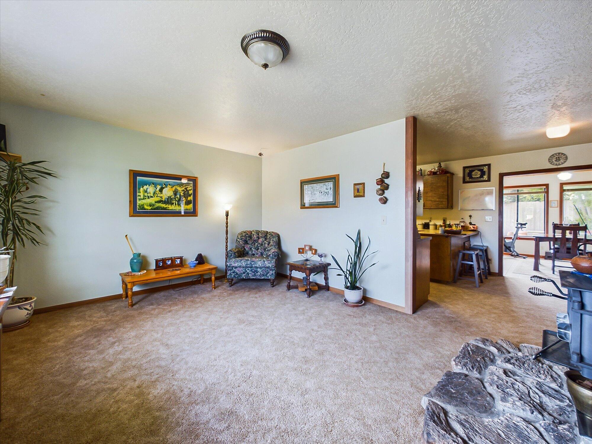 5519 Country Lane