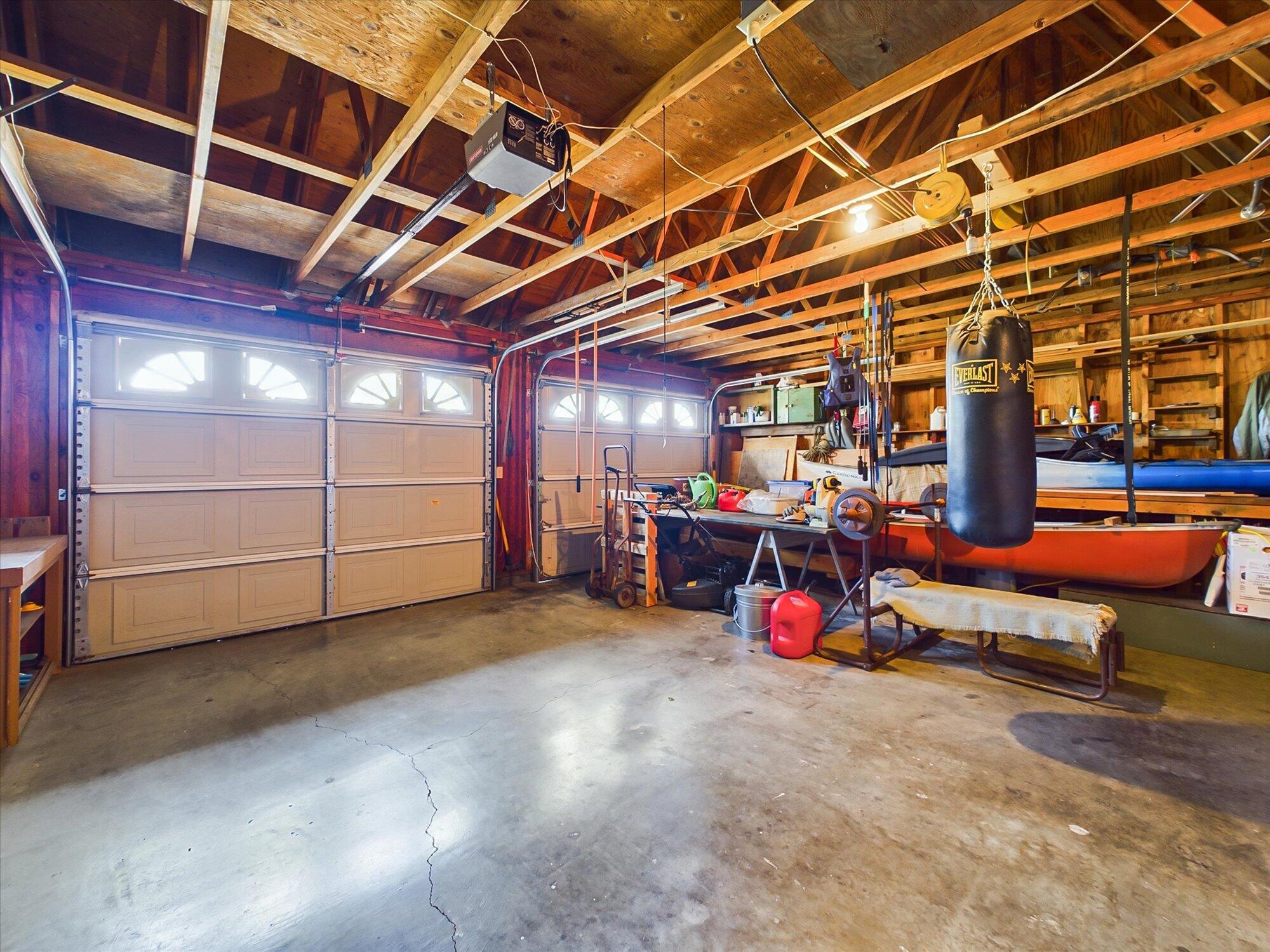 5519 Country Lane