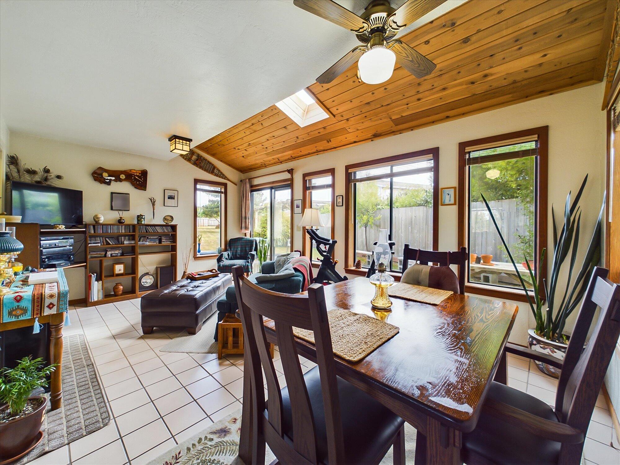 5519 Country Lane
