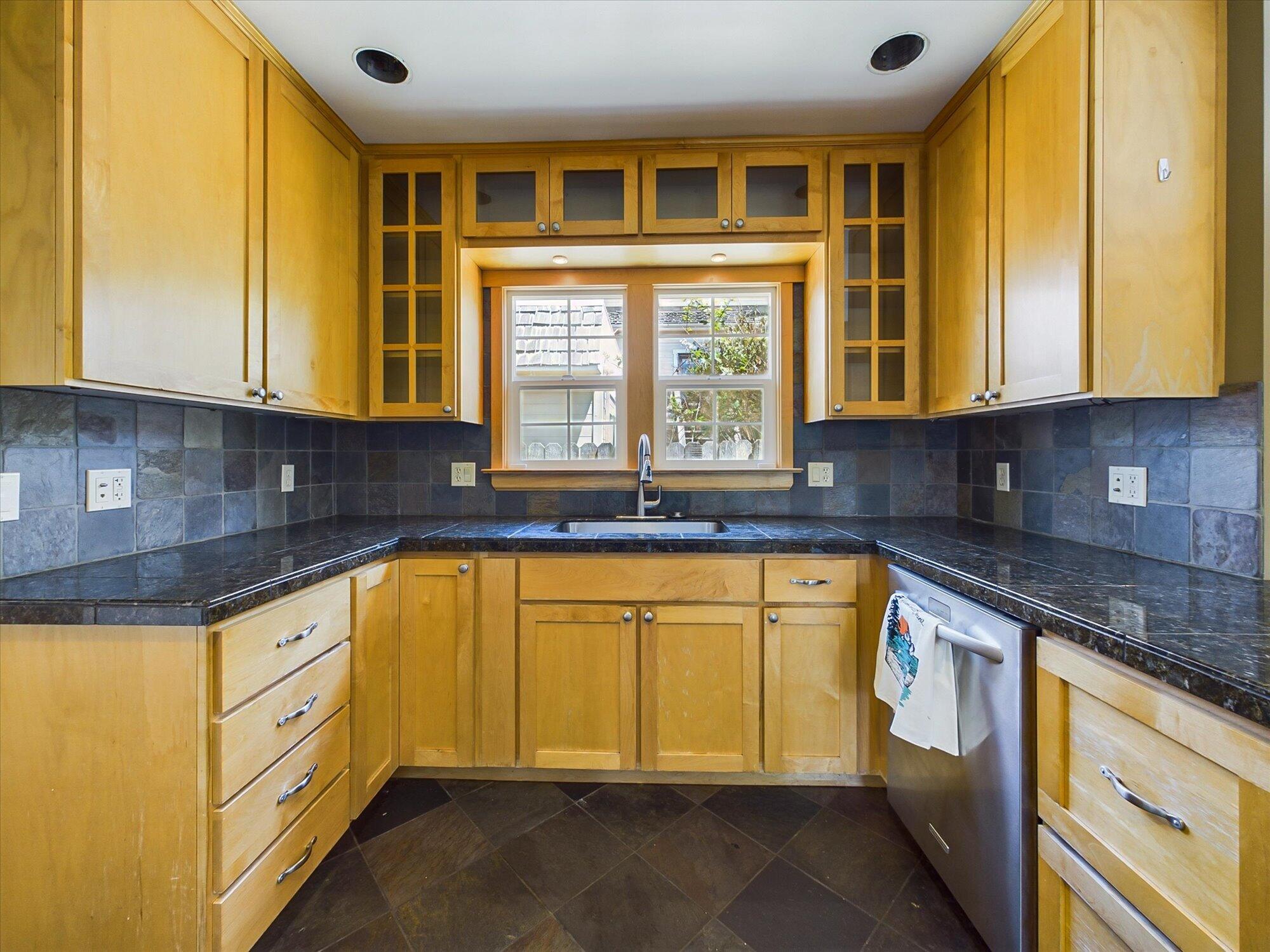 420 Long Street