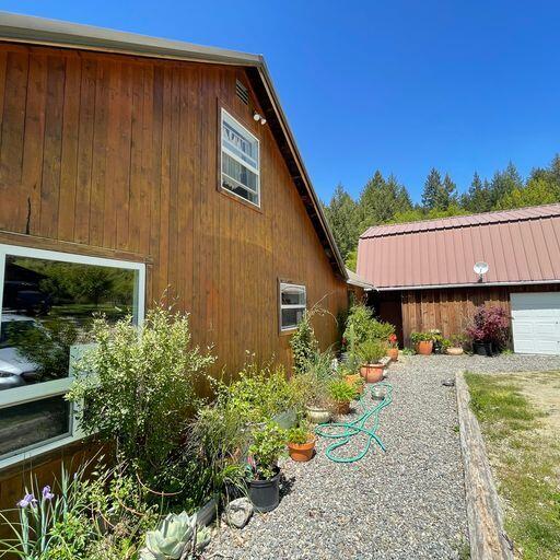 435 Cathey Ranch Road