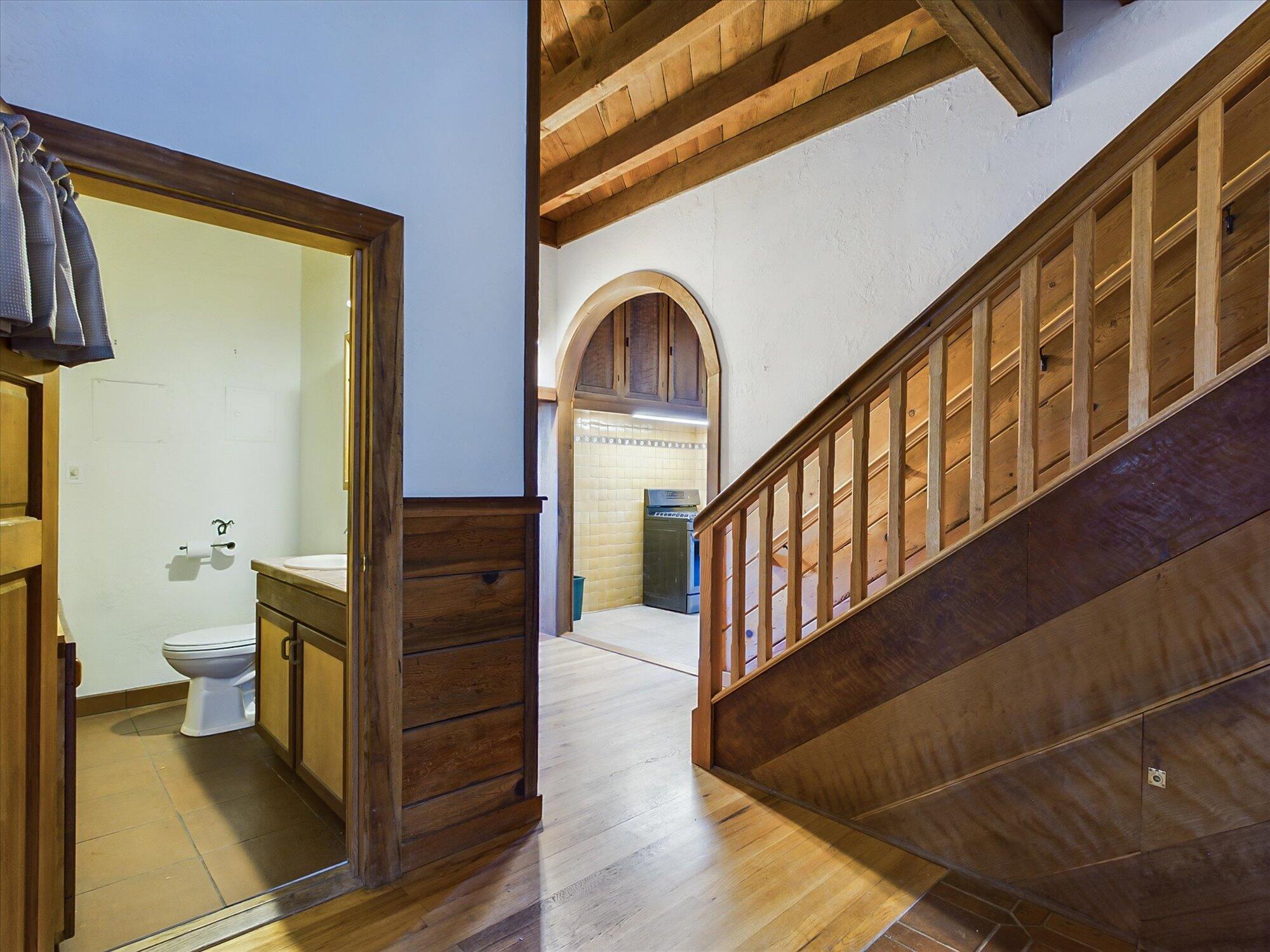 3830 Thomas Road