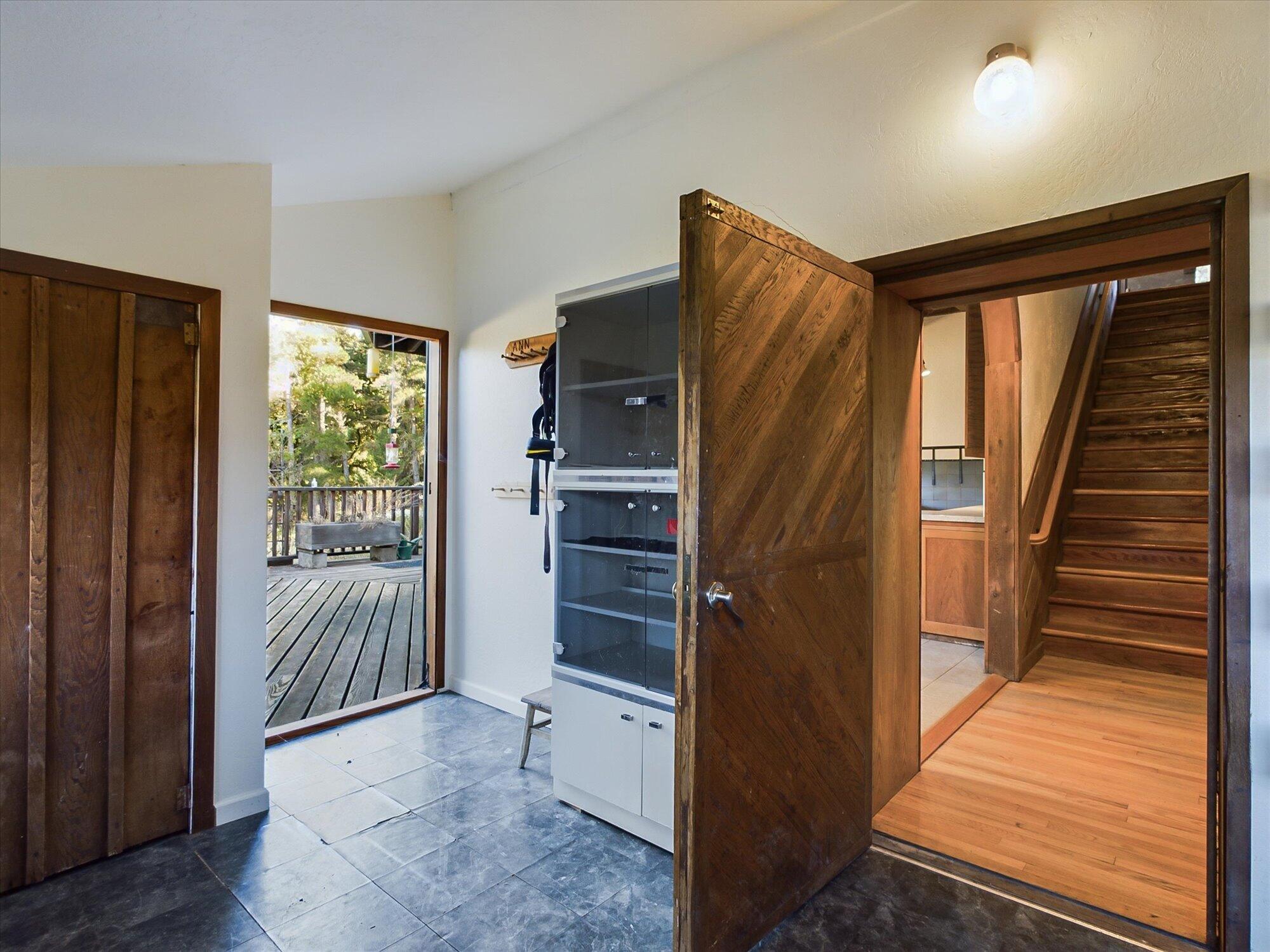 3830 Thomas Road