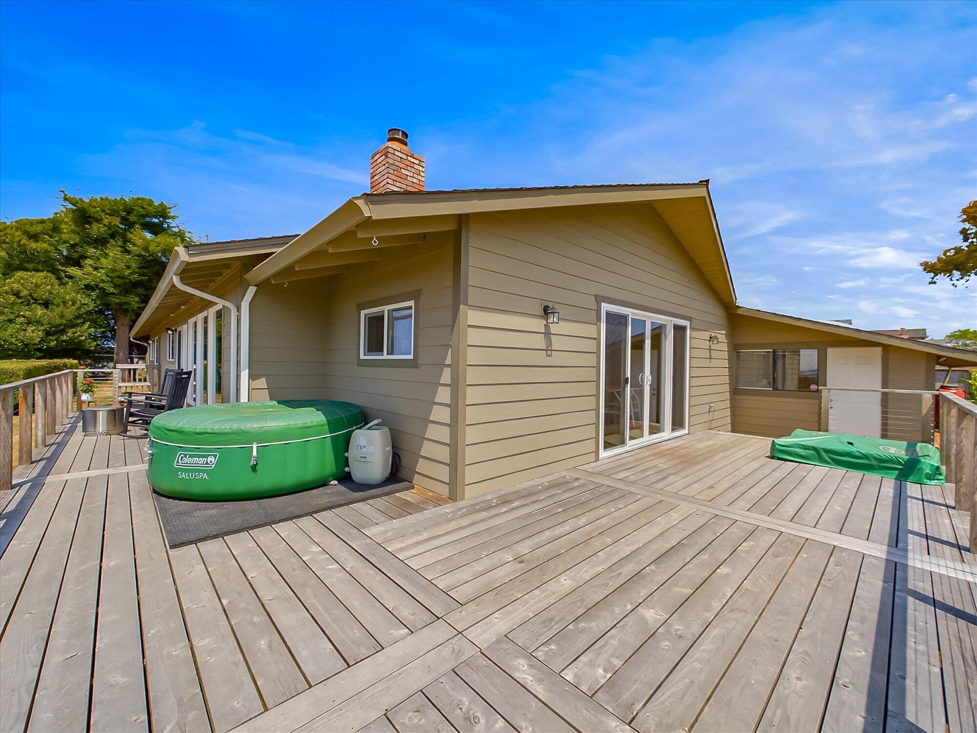 1025 Barview Court