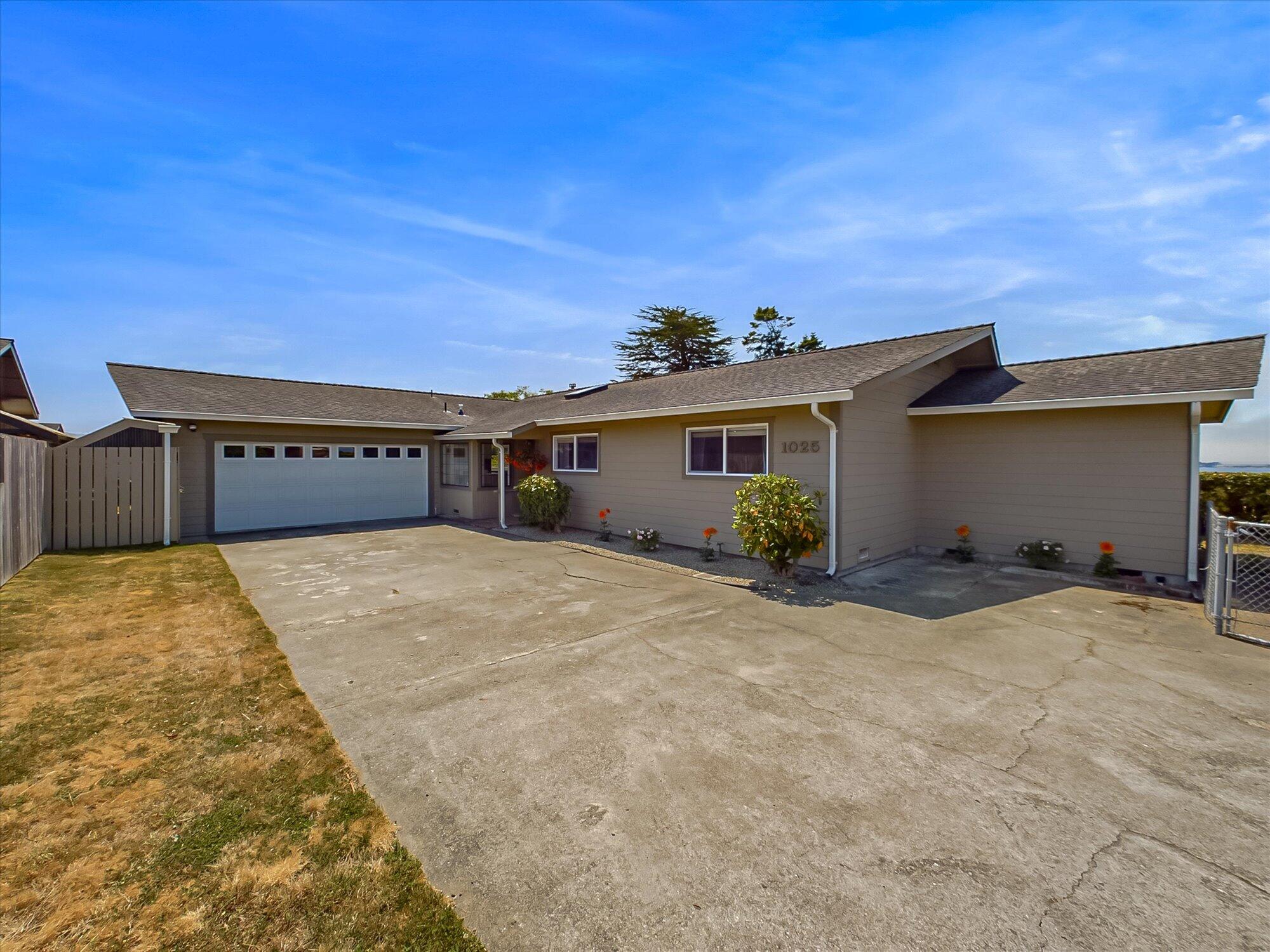 1025 Barview Court