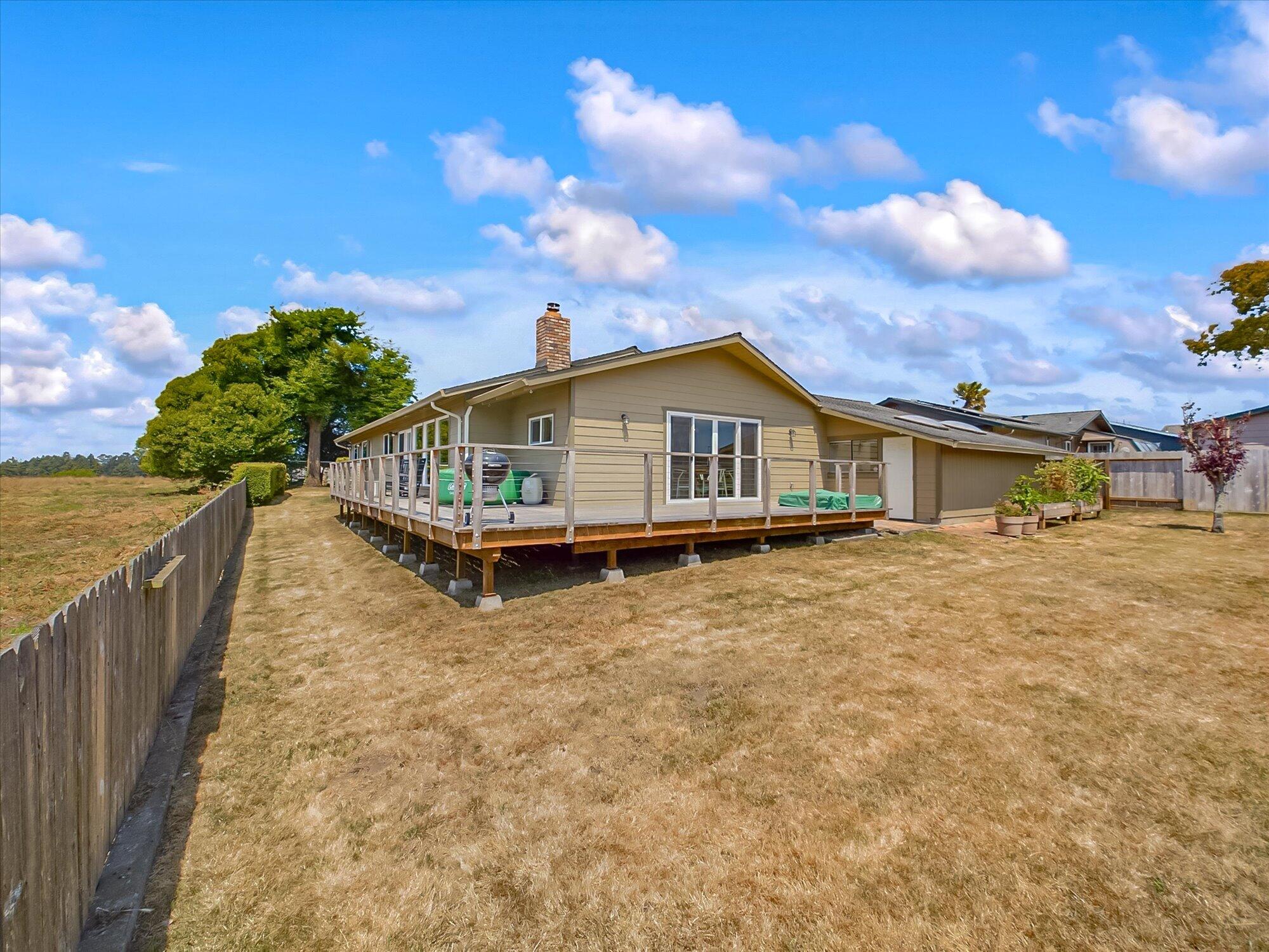 1025 Barview Court