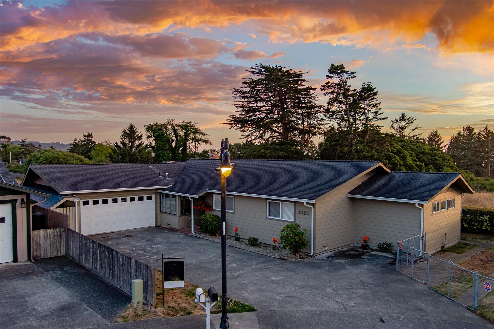 1025 Barview Court